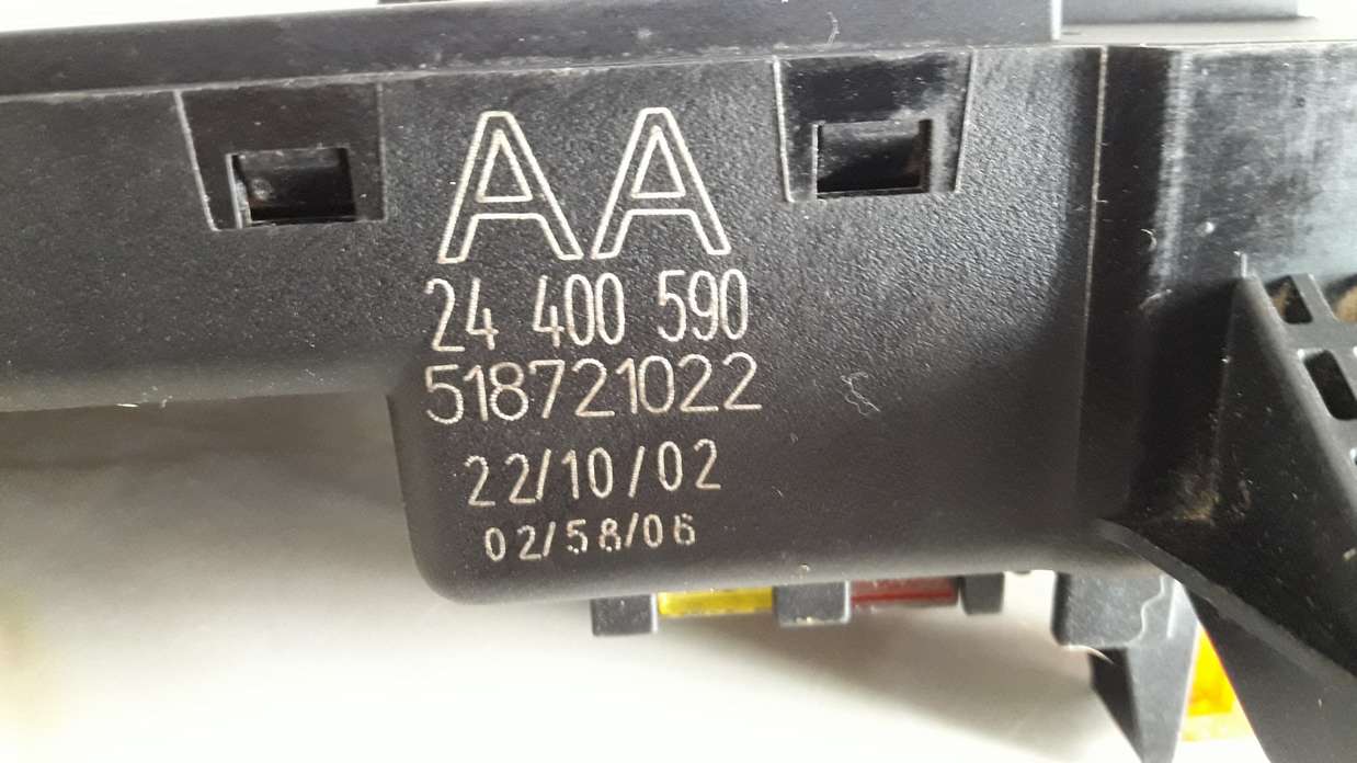 Caja Fusibles Opel Vectra C 24 400 590  24400590 24400590AA 518721022 - foto 3