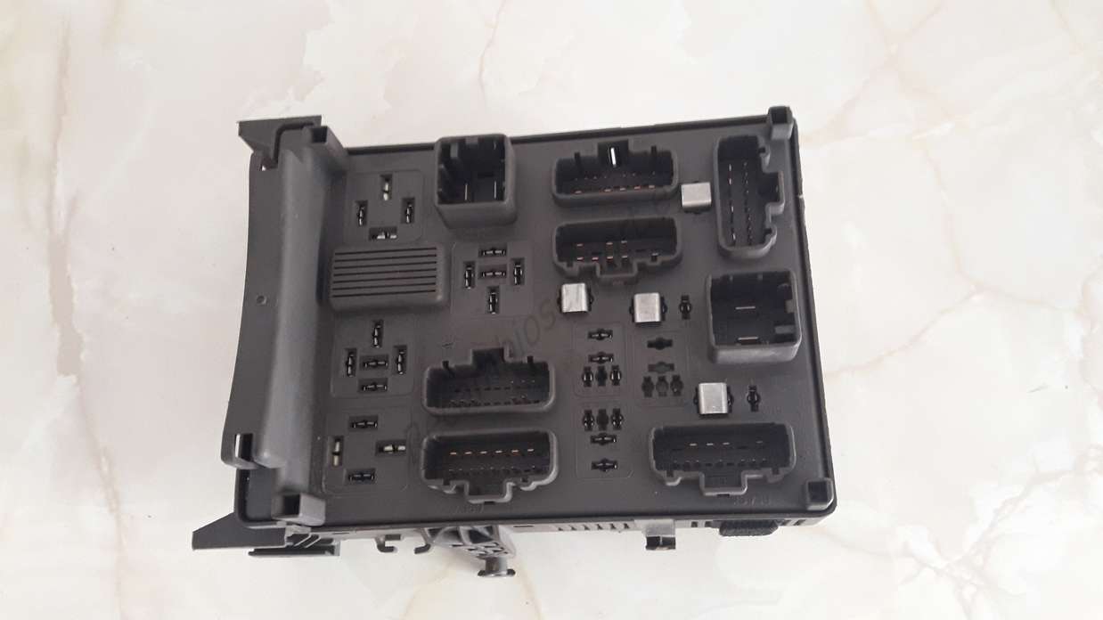 Caja de fusibles Renault Laguna 8200004201E 8200148809A 8200148809-A 518095419 - foto 1