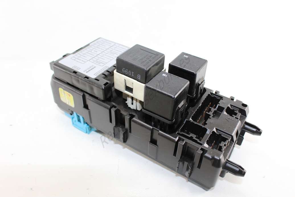 Caja de fusibles Volvo V40 S40 30865169 - foto 1