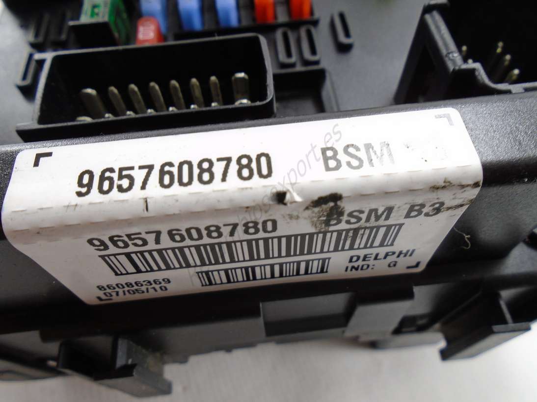 Caja de fusibles grupo psa peugeot citroen 9657608780 bsm b3 - foto 2