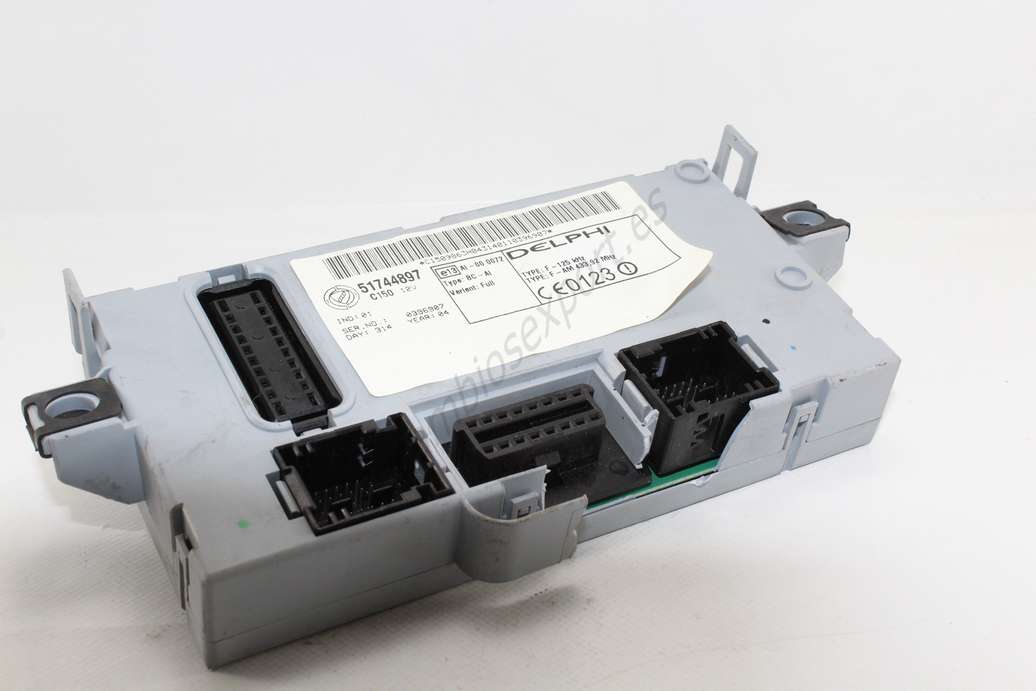 Caja de interconexión Fiat Punto Doblo 51744897 - foto 1