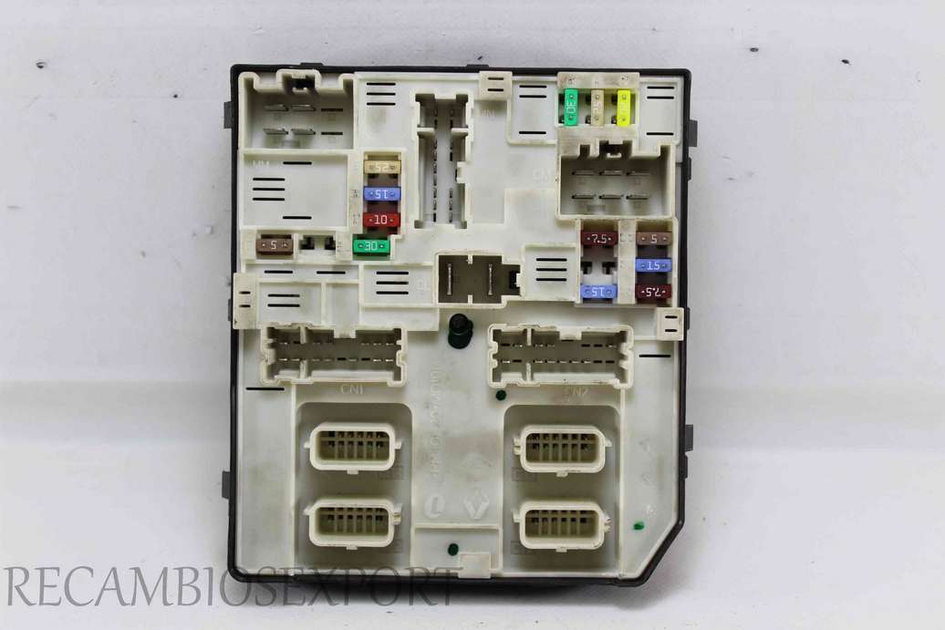 Caja de fusibles Renault Kangoo - foto 1