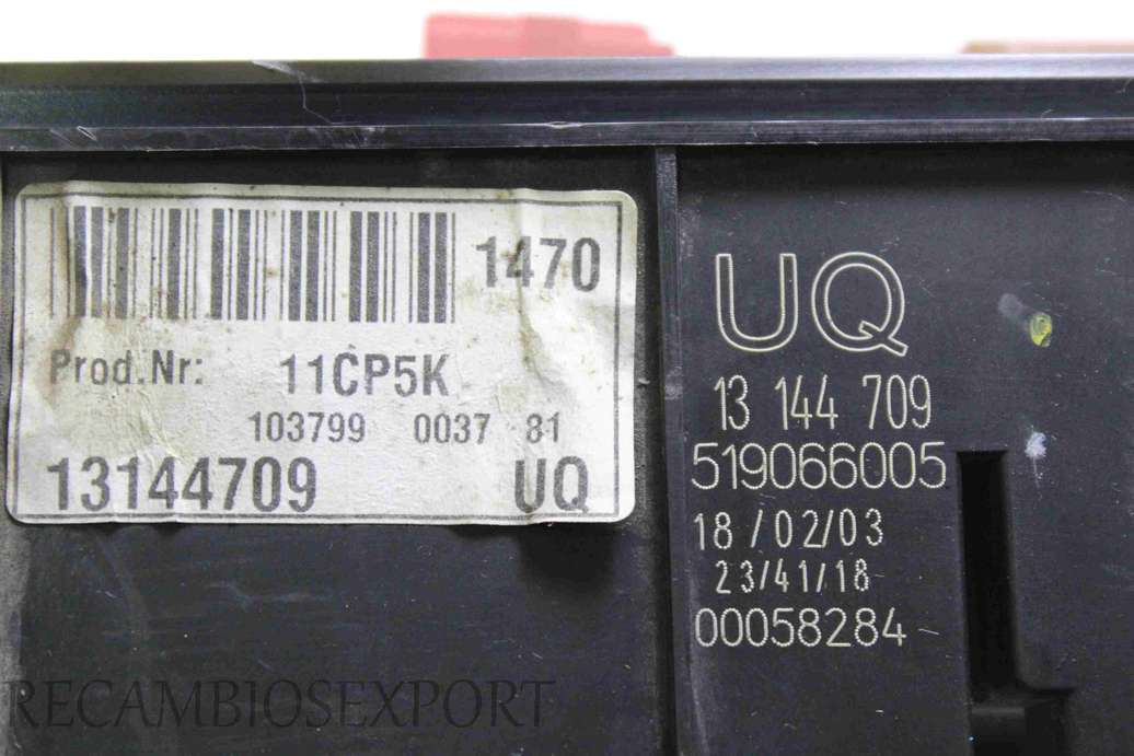 Caja de fusibles Opel Vectra C Signum 13144709 13 144  709 519066005 UQ - foto 3