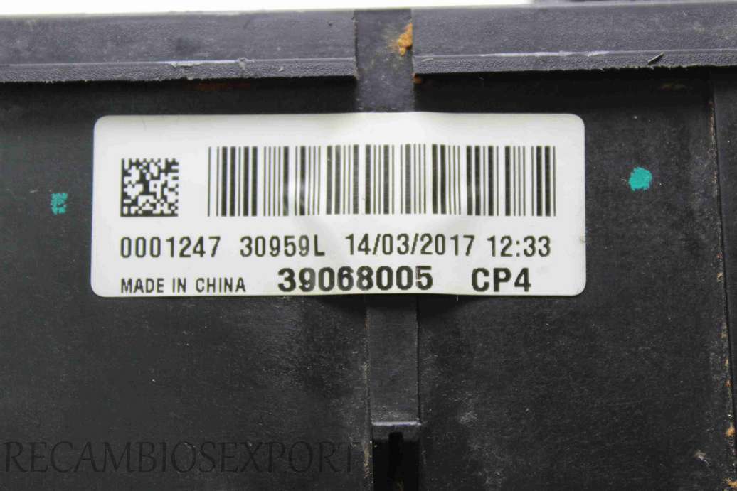 Caja de fusibles Opel Corsa E 39068005 - foto 3