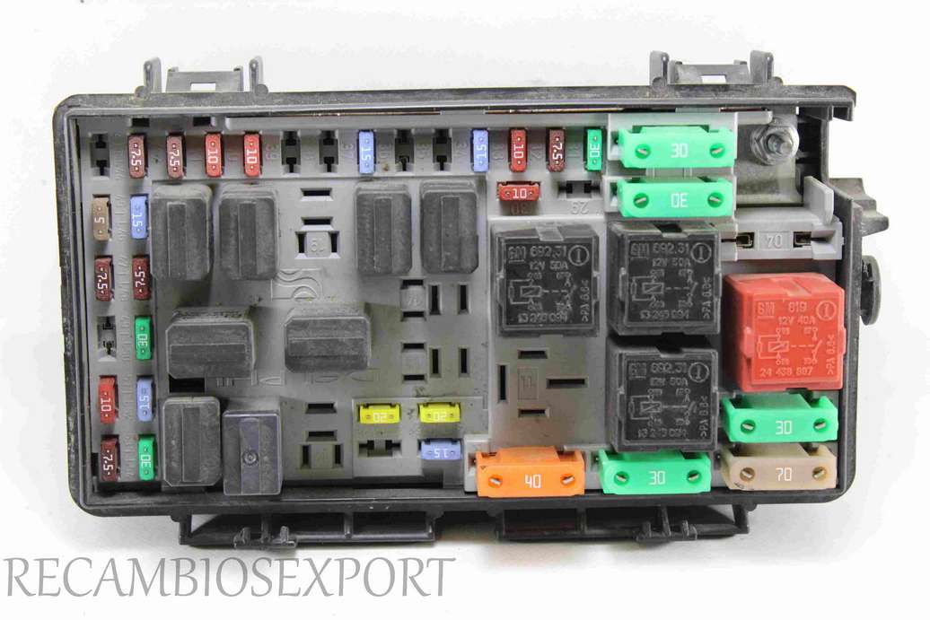 Caja de fusibles Opel Corsa D GM 13217392EF 13217392 EF - foto 1