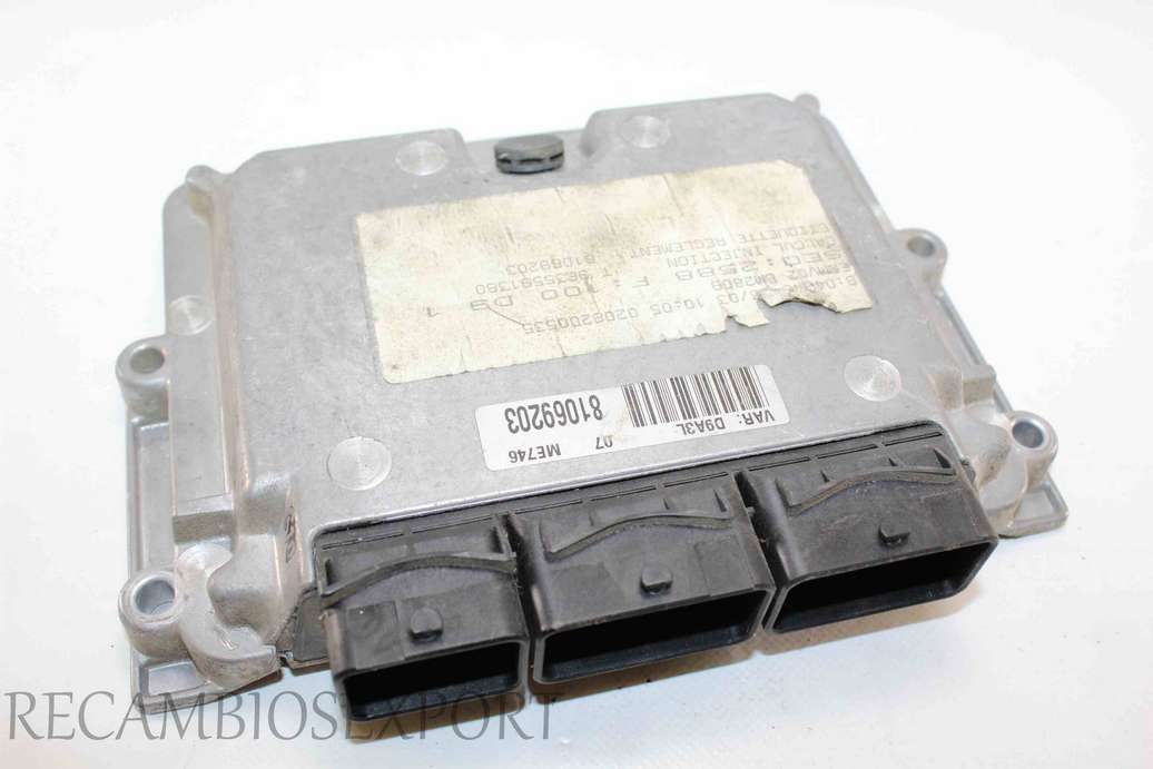 Centralita del motor PEUGEOT 406 ECU 9635591380 96 355 913 80 Bosch 0261206142 0 261 206 142 - foto 1