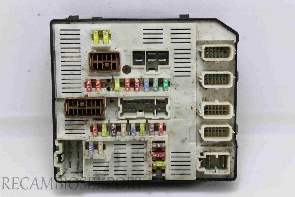 Caja de fusibles Renault Megane 284B61871R 519339402 - foto 1