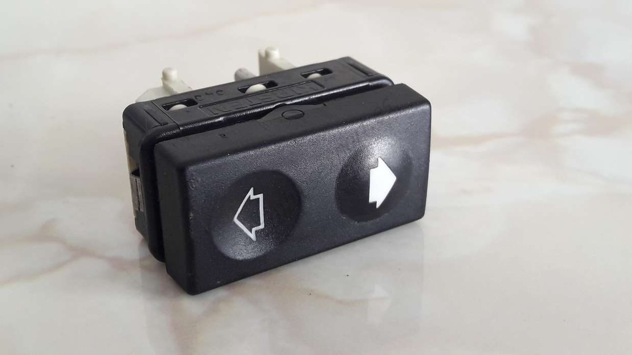 Interruptor Elevalunas Electrica BMW E36 Z3 1387916 - foto 1
