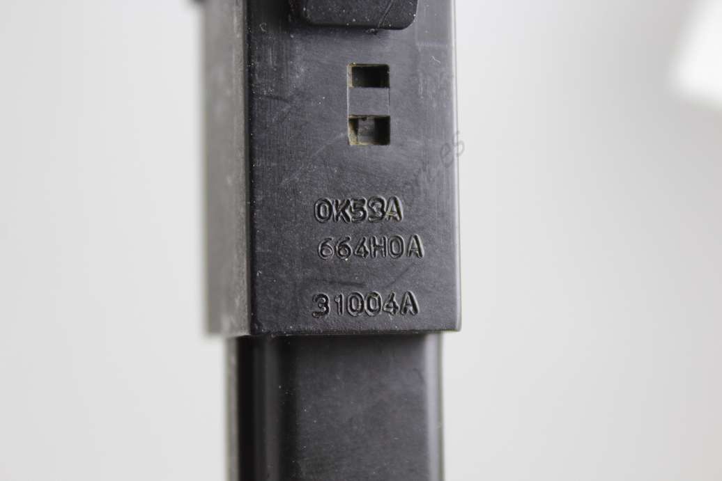 Interruptor de emergencia Kia Carnival 0K53A664H0A  0K53A 664H0A 31004A - foto 2