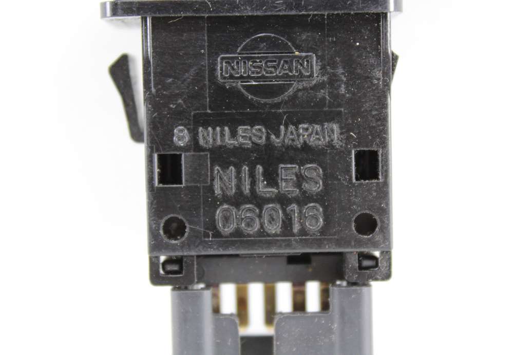 Interruptor de emergencia Nissan Almera Niles 06016 - foto 2