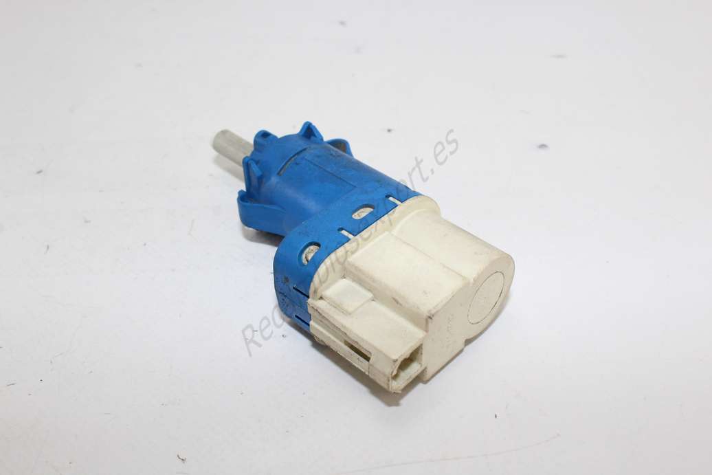 Interruptor de luz de freno Ford Mondeo Fiesta 3M5T9C872AC 3M5T-9C872-AC - foto 1