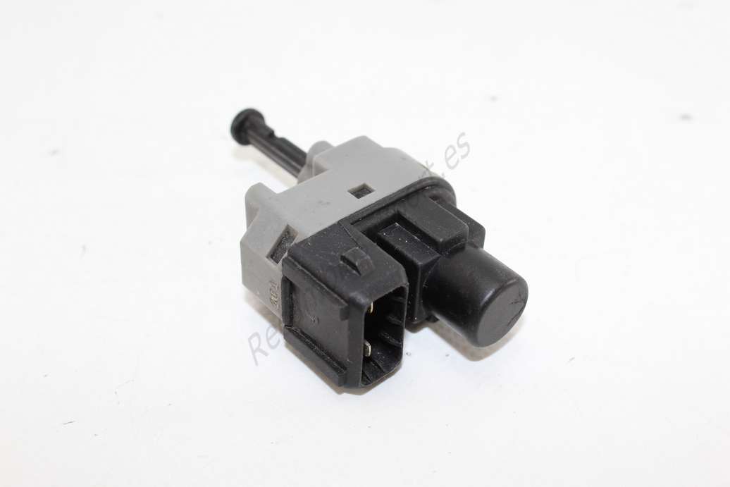 Interruptor de luz de freno Ford Transit Fiesta 93BB13480AF 93BB-13480-AF - foto 1