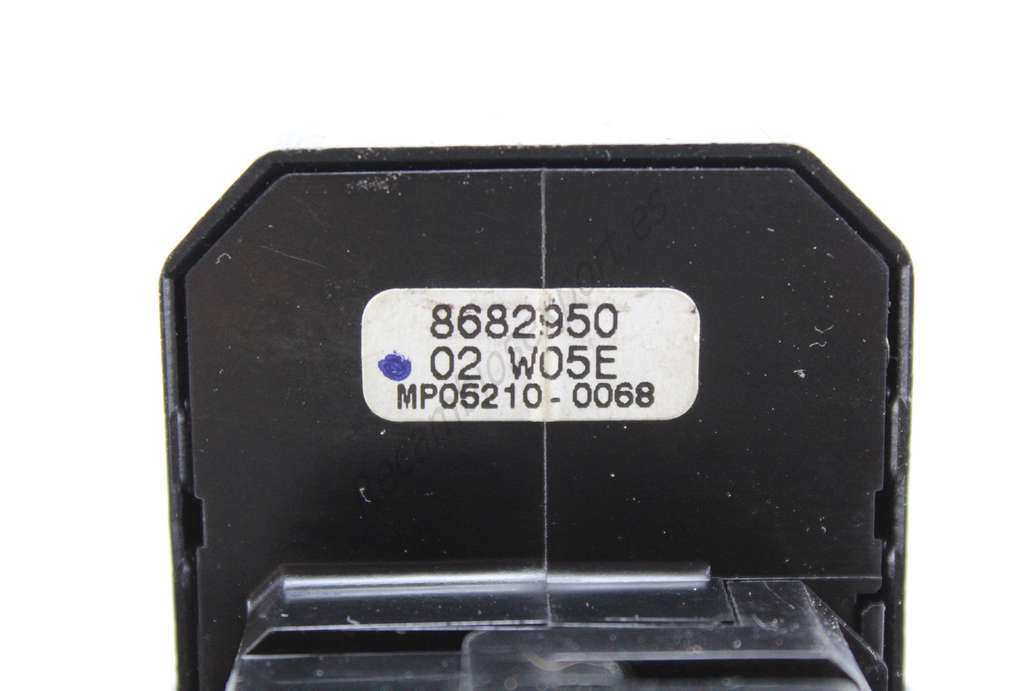 Interruptor elevalunas Volvo V70  XC70 S60 S80 8682950 MP052100068 MP05210-0068 - foto 2