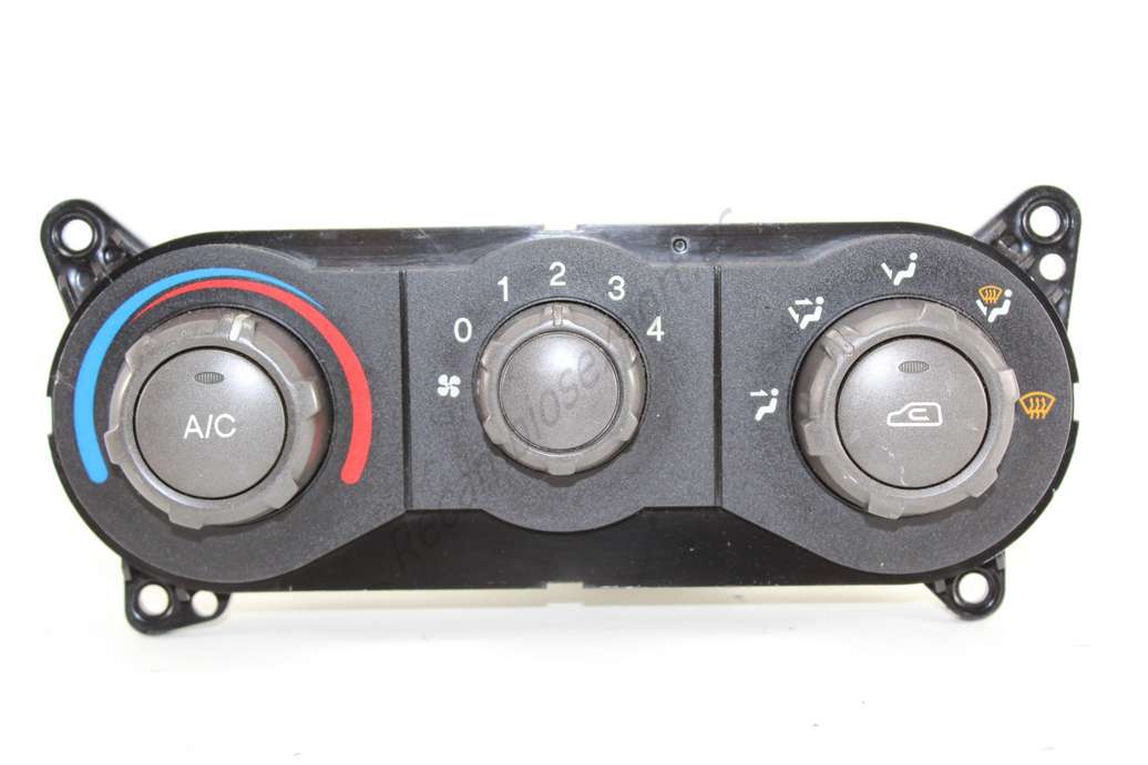Mando de calefaccion Hyundai Matrix 9725017XXX 97250-17XXX - foto 1
