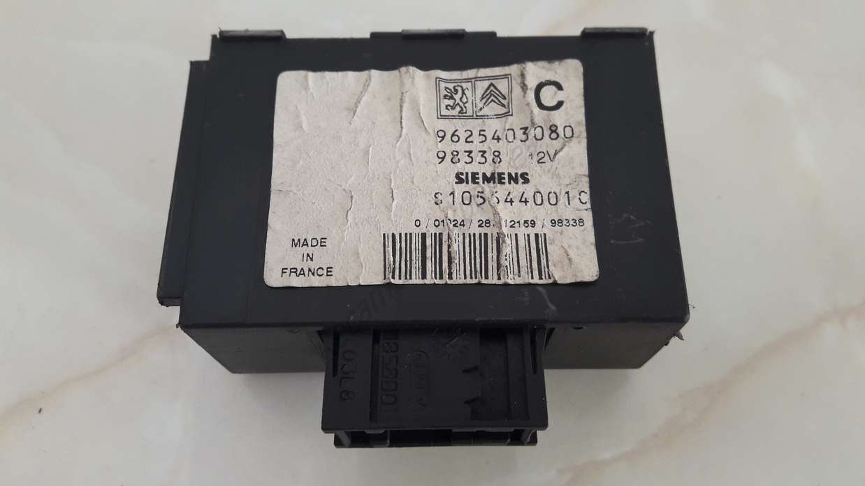 Modulo de inmovilizador Peugeot 306 9625403080 SIEMENS S105644001C - foto 1
