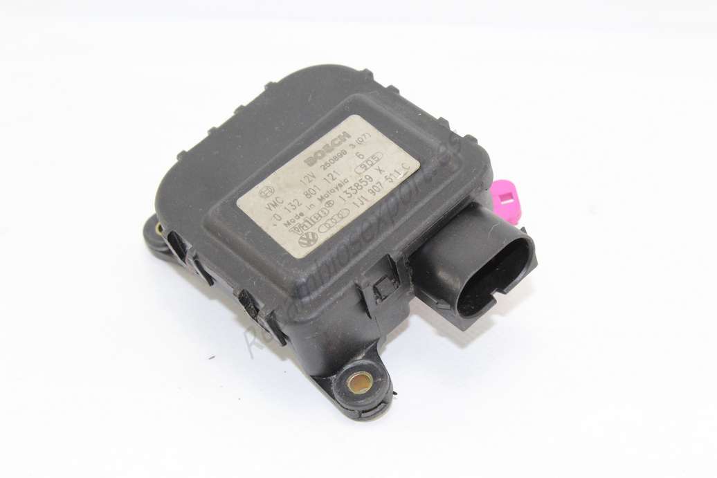 Servomotor calefacción VW Volkswagen Golf Audi A3 1J1907511C 1J1 907 511 C Bosch 0132801121 0 132 801 121 - foto 1