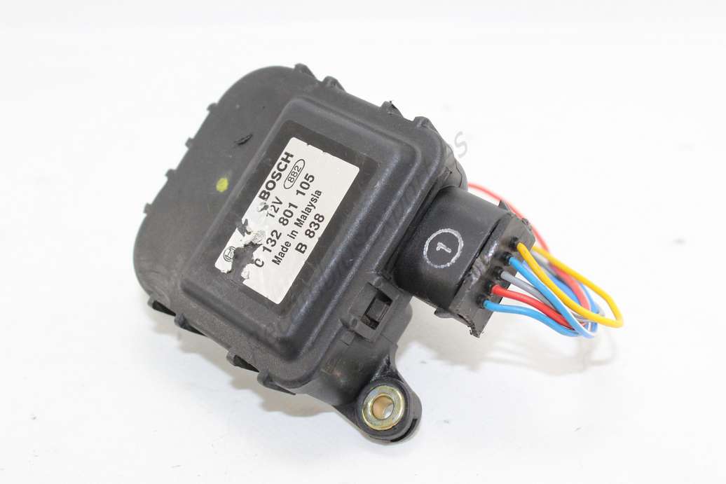 Servomotor de aire acondicionado Alfa Romeo Fiat Lancia 0132801105 0 132 801 105 Bosch - foto 1