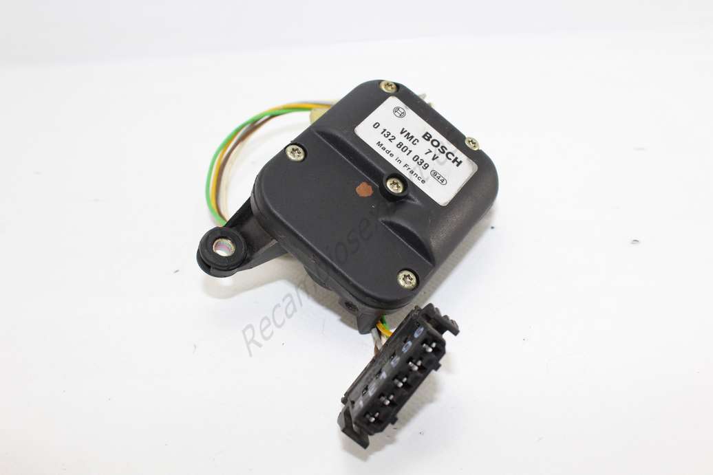 Servomotor de calefacción Audi S4 B5 Bosch 0132801039 0 132 801 039 - foto 1
