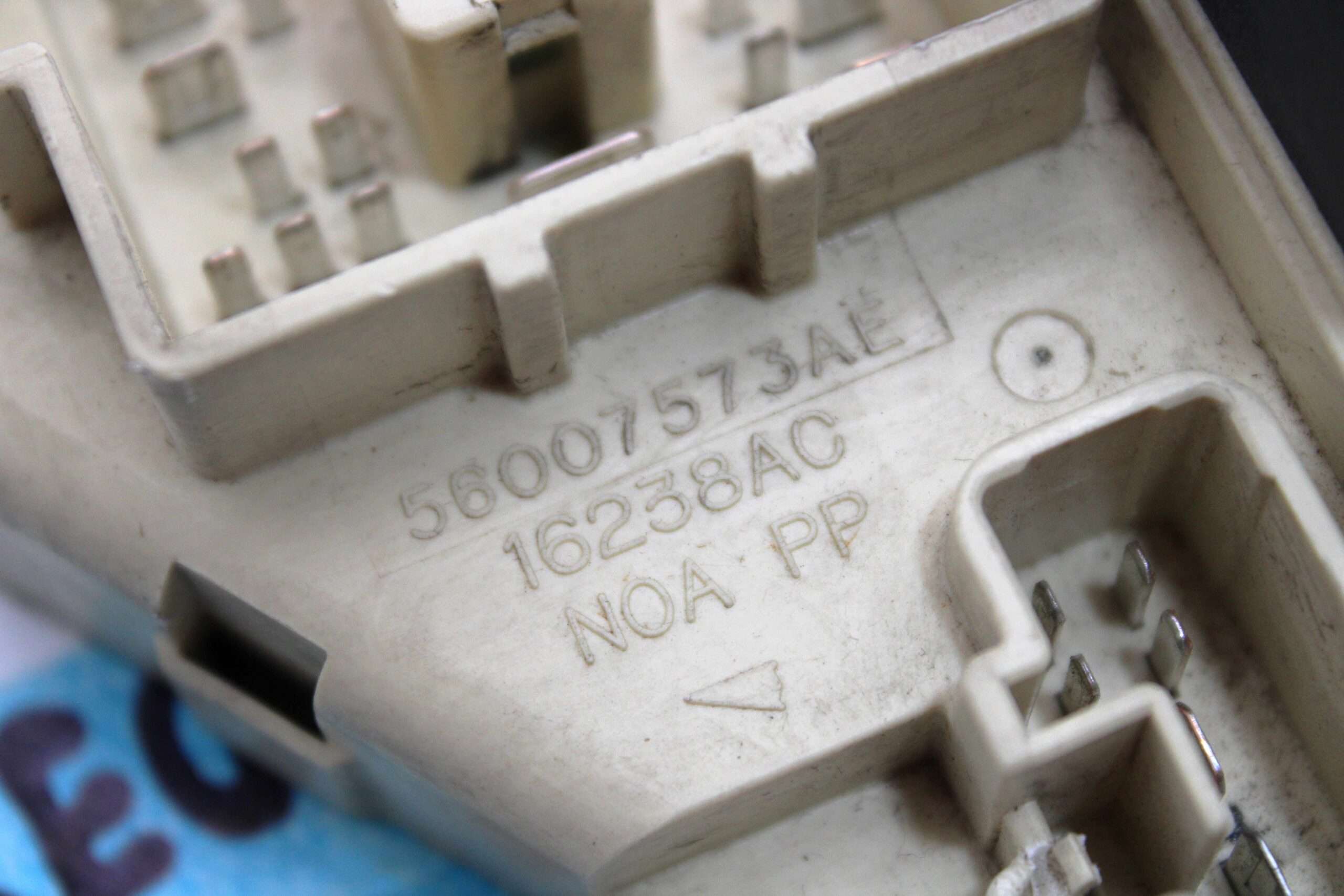 Caja de Fusibles Jeep Cherokee - foto 2