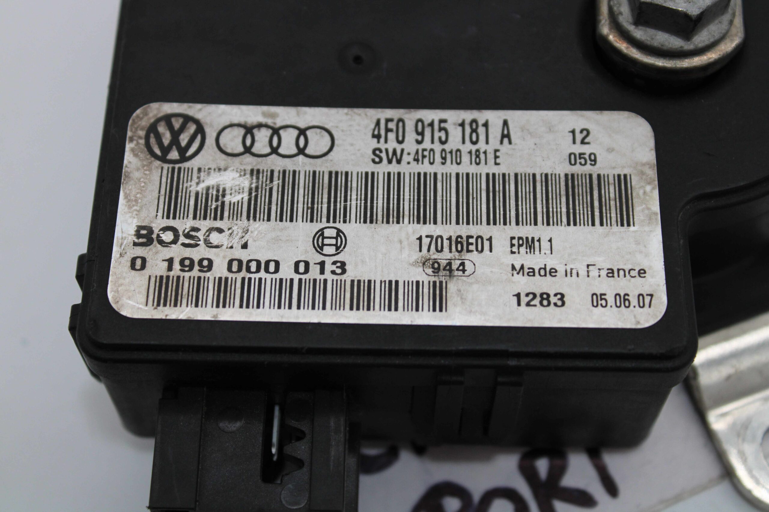 Centralita de control bateria Audi A6 S6 4F0915181A 4F0 915 181 A 4F0910181E 4F0 910 181 E Bosch 0199000013 0 199 000 013 - foto 2