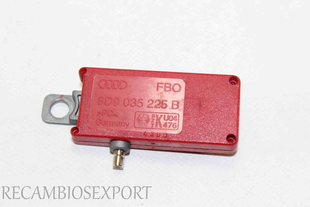 Amplificador de antena AUDI A3 A4 A6 8D9035225B 8D9 035 225 B - foto 1