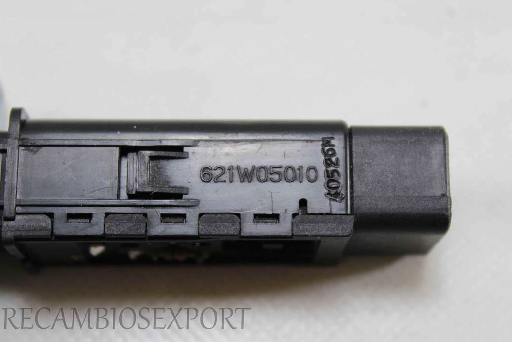 Interruptor de elevalunas Hyundai Santa 621W05010 - foto 2