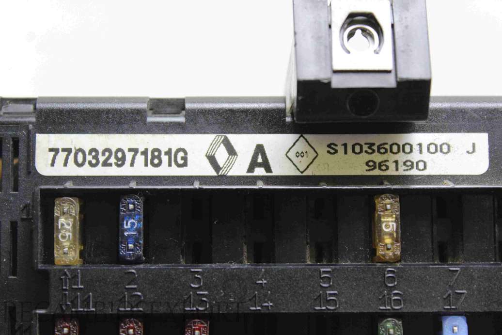 Caja de fusibles Renault Megane 7703297181G SIEMENS S103600100J S103600100 J - foto 3