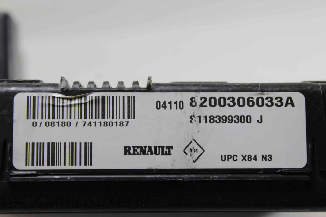 Caja de fusibles Renault Megane Scenic - foto 2