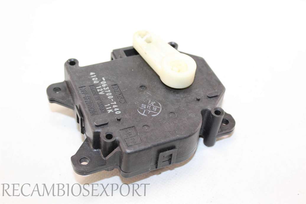 Servomotor de calefaccion Toyota Lexus 0637007440 063700-7440 Denso - foto 1