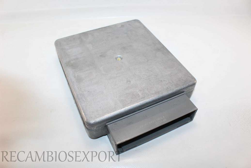 Centralita del motor Ford Fiesta Courier 96FB12A650FD 96FB-12A650-FD SHED - foto 1