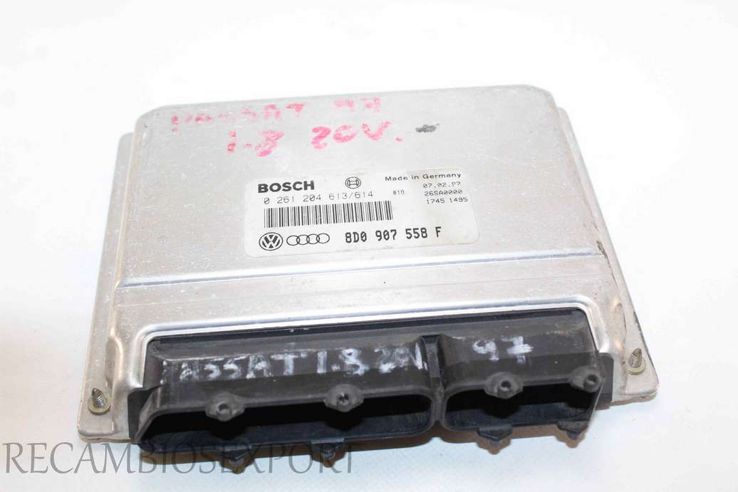 Centralita del motor VW Passat 8D0907558F 8D0 907 558 F Bosch 0261204613 0 261 204 613/614 - foto 1