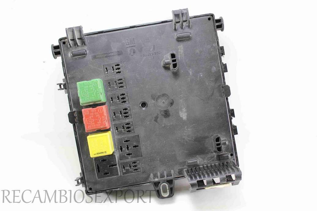 Caja de fusibles Opel Vectra C 13170892DA 13170892 DA 13 170 892 DA 519047104 - foto 2