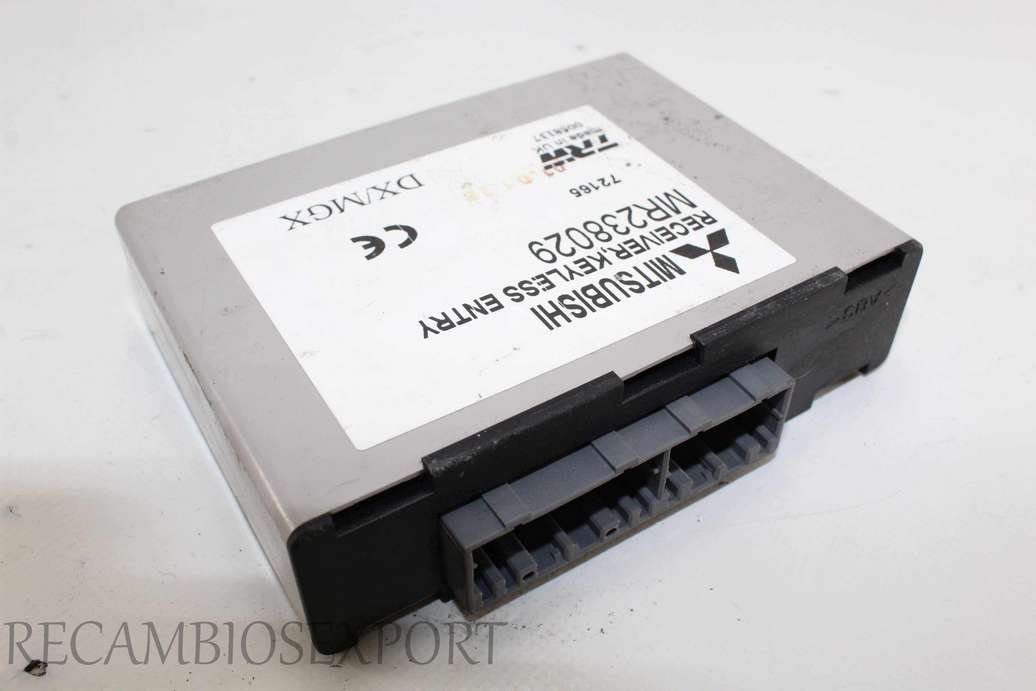 Centralita del motor Mitsubishi Carisma MR238029 - foto 1