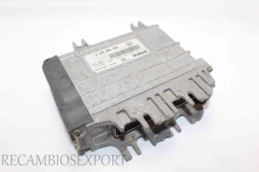 Centralita del motor Volkswagen Polo 030906027E 030 906 027 E Bosch  0261203931  0261 203 931/ 932 - foto 1
