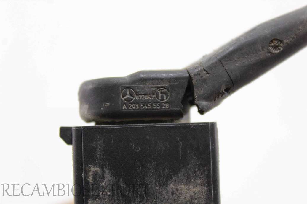 Sensor de altura Meredes W245 W211 W221 W164 C209 C219 W639 A0105427717 A 010 542 77 17 A2035455528 A 203 545 55 28 A0395452728 A 039 545 27 28 - foto 4