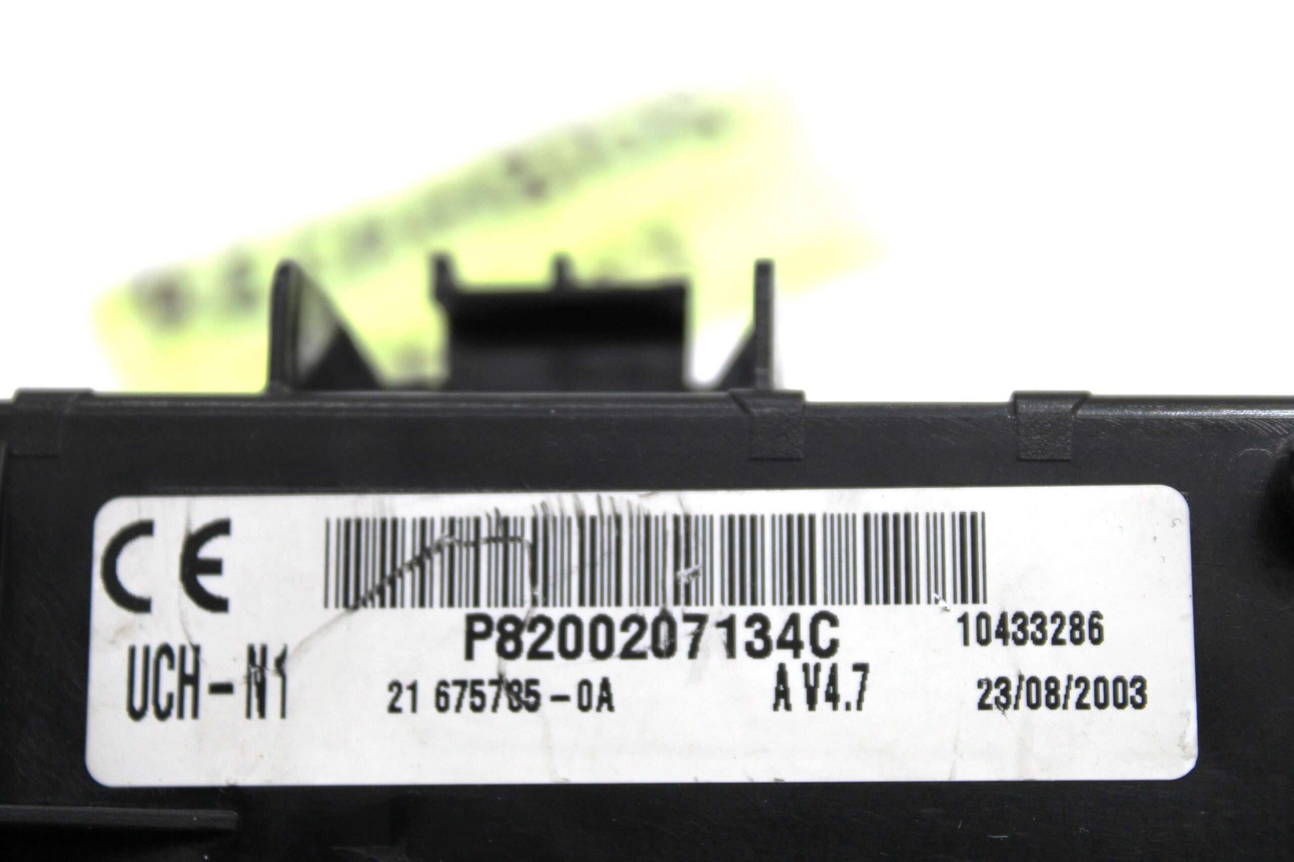 Caja de fusibles Renault Clio P8200207134C 216757850A 21 675785 0A - foto 2