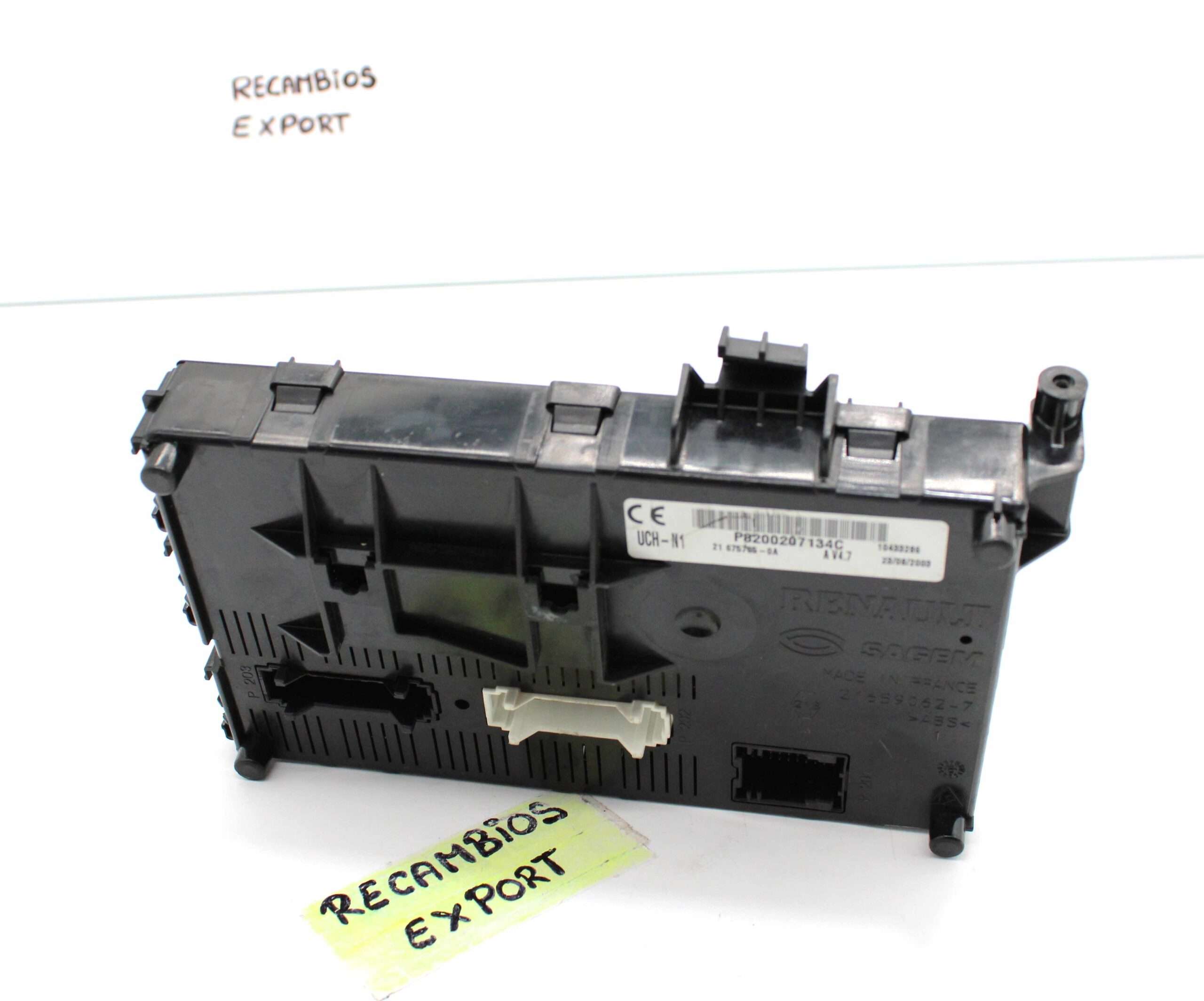 Caja de fusibles Renault Clio P8200207134C 216757850A 21 675785 0A - foto 1