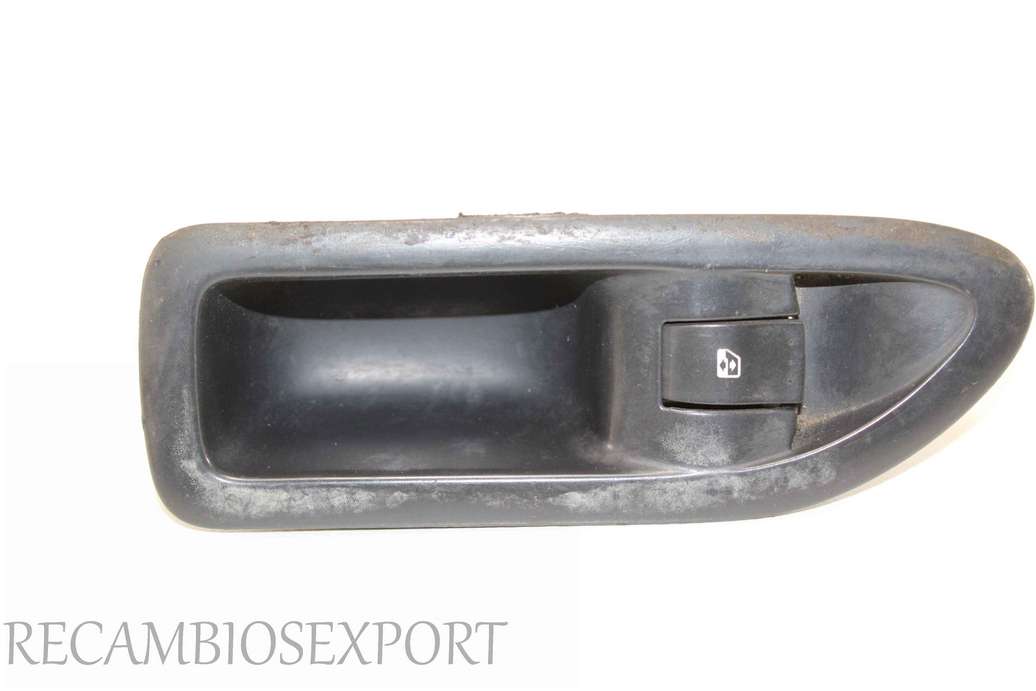Interruptor de elevalunas Renault Laguna 8200016013 - foto 1