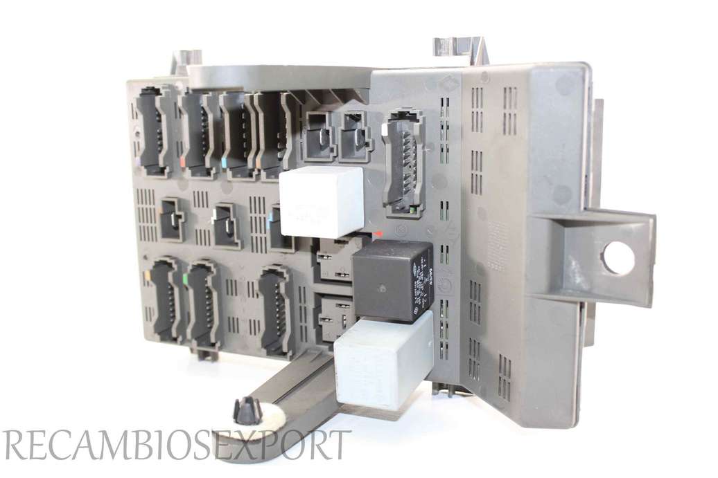 Caja de fusibles Renault Laguna 8200043240A 8200043240-A - foto 2