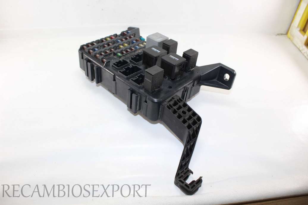 Caja de fusibles Ford Mondeo 1S7T14A073AF 1S7T-14A073-AF - foto 1