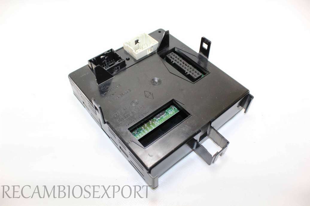 Caja de fusibles Renault Laguna 8200292640 8200283811 8200365725 - foto 1
