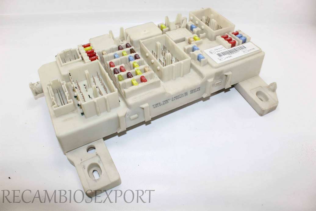 Caja de fusibles Ford Focus 7M5T14A073DC 7M5T-14A073-DC 519243125 7M5T14A073CB 7M5T 14A073 CB 8M5T14014GAB 8M5T 14014 GAB 97RA000001 97RA-00 0001 97RA012108 97RA-01 2108 - foto 1
