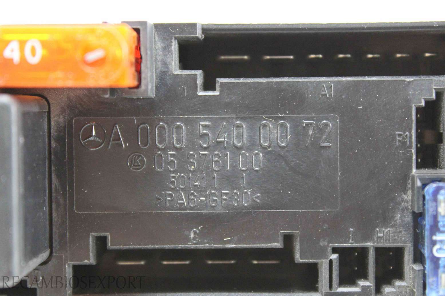 Caja de fusibles Mercedes W208 - foto 2