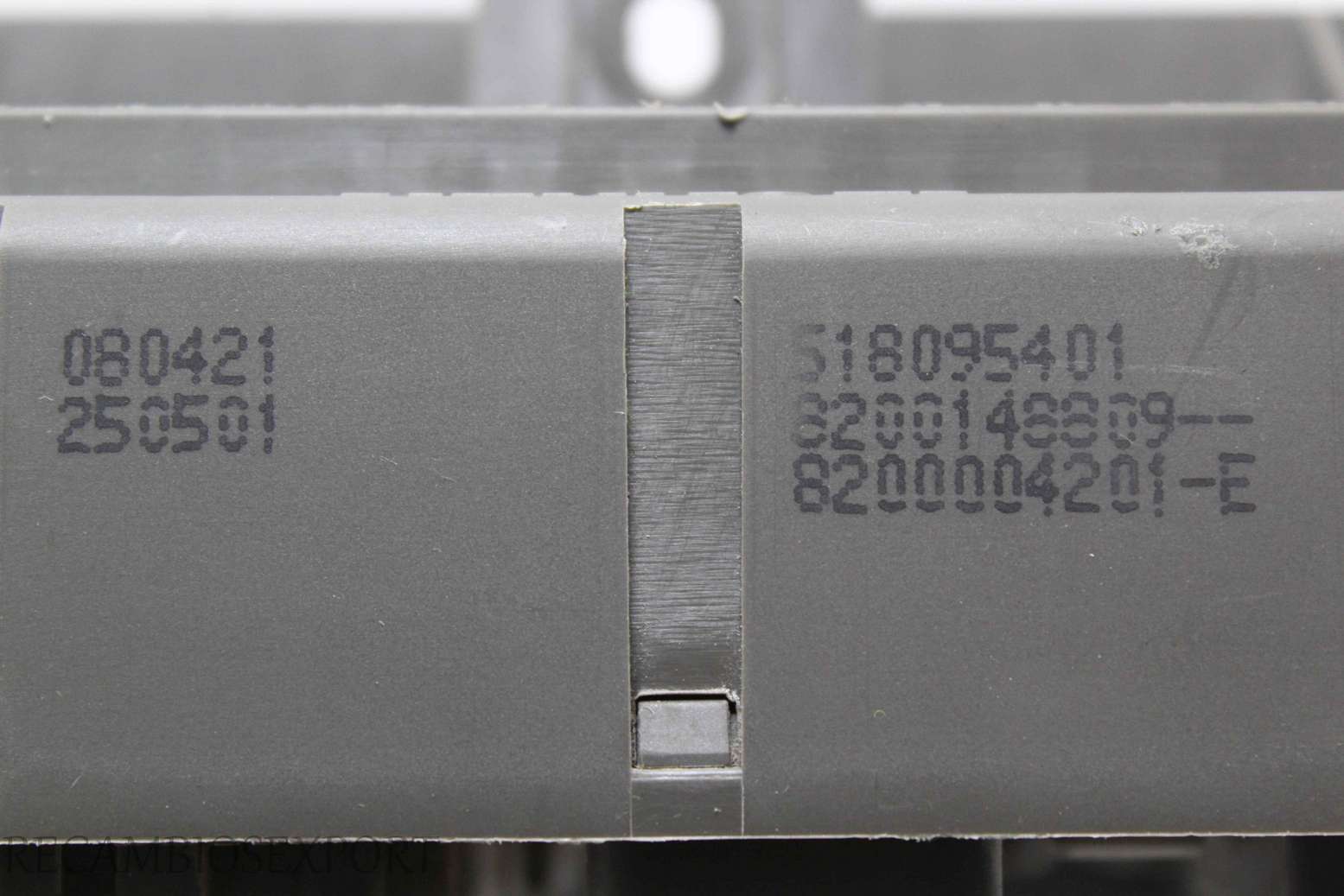 Caja de fusibles Renault Laguna 8200148809 8200004201E 8200004201-E 518095401 - foto 3