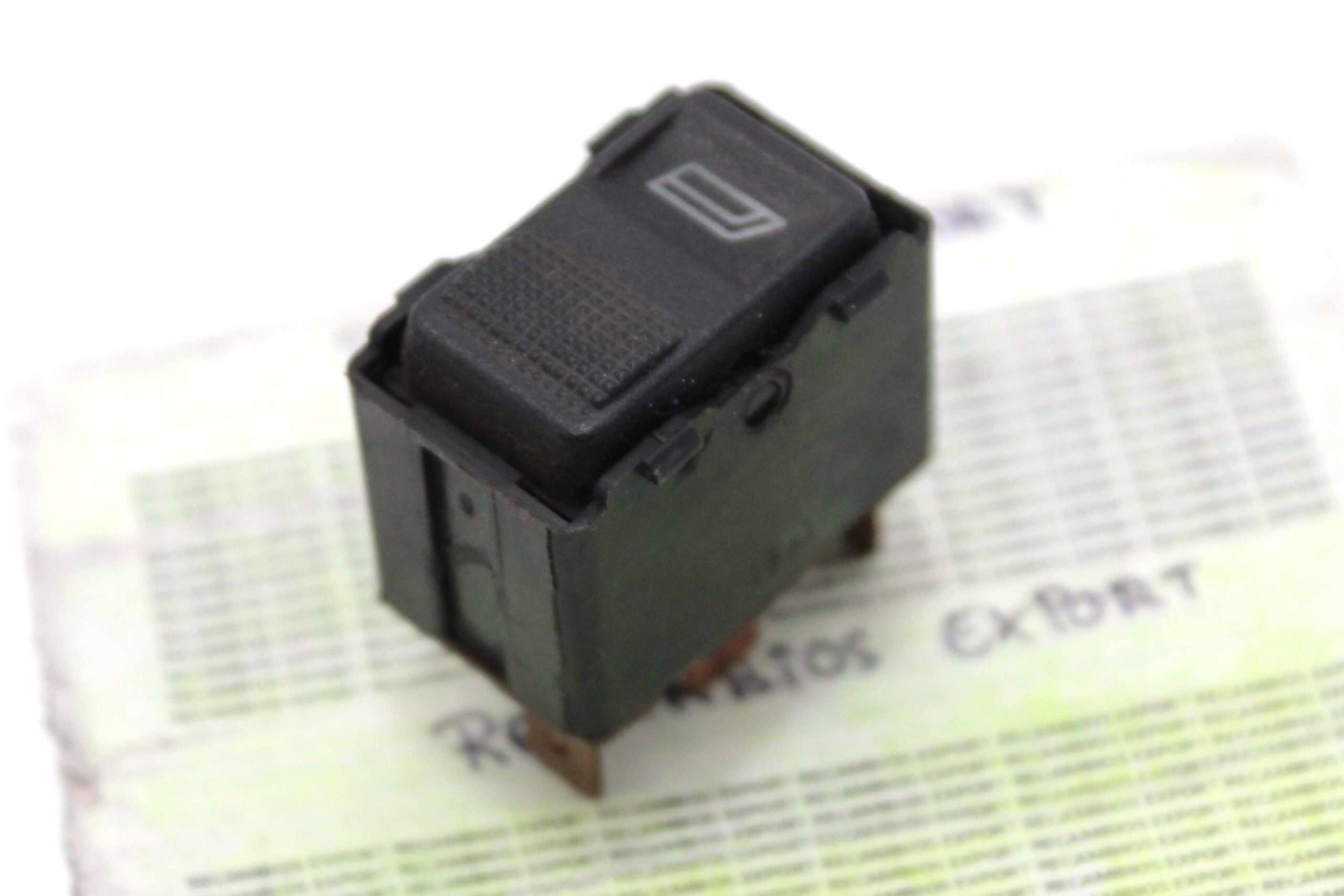 Interruptor de Elevalunas Audi 100 A6 C4 Golf 3 - foto 1