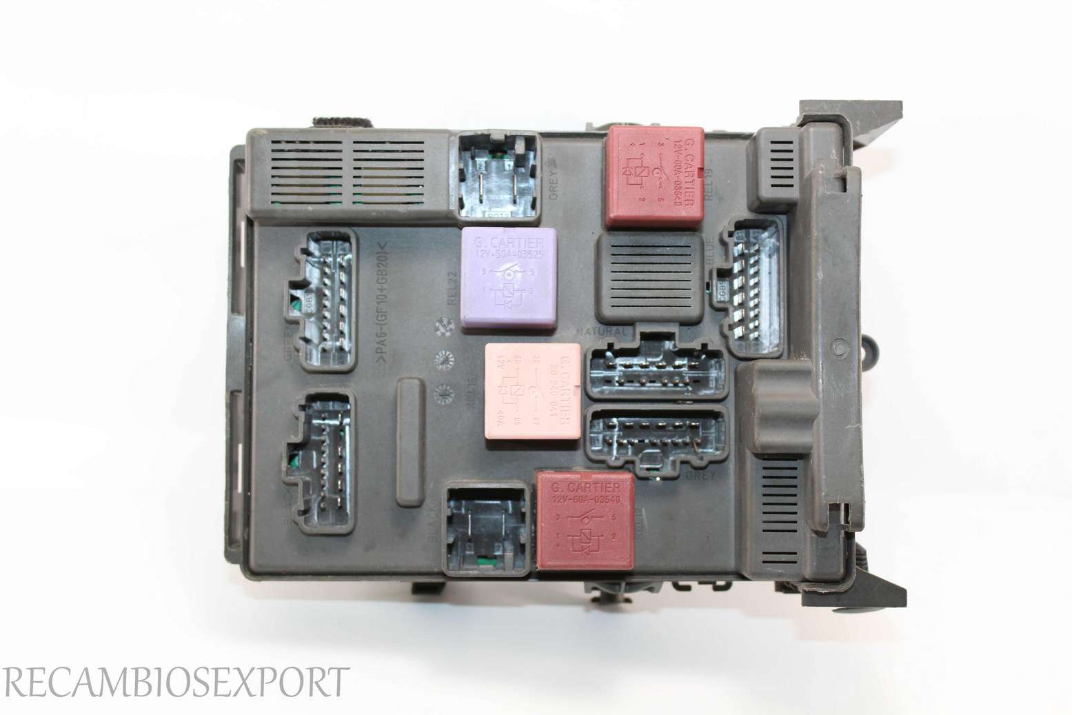 Centralita caja de fusibles Renault Laguna 8200371619B 8200371619-B - foto 1