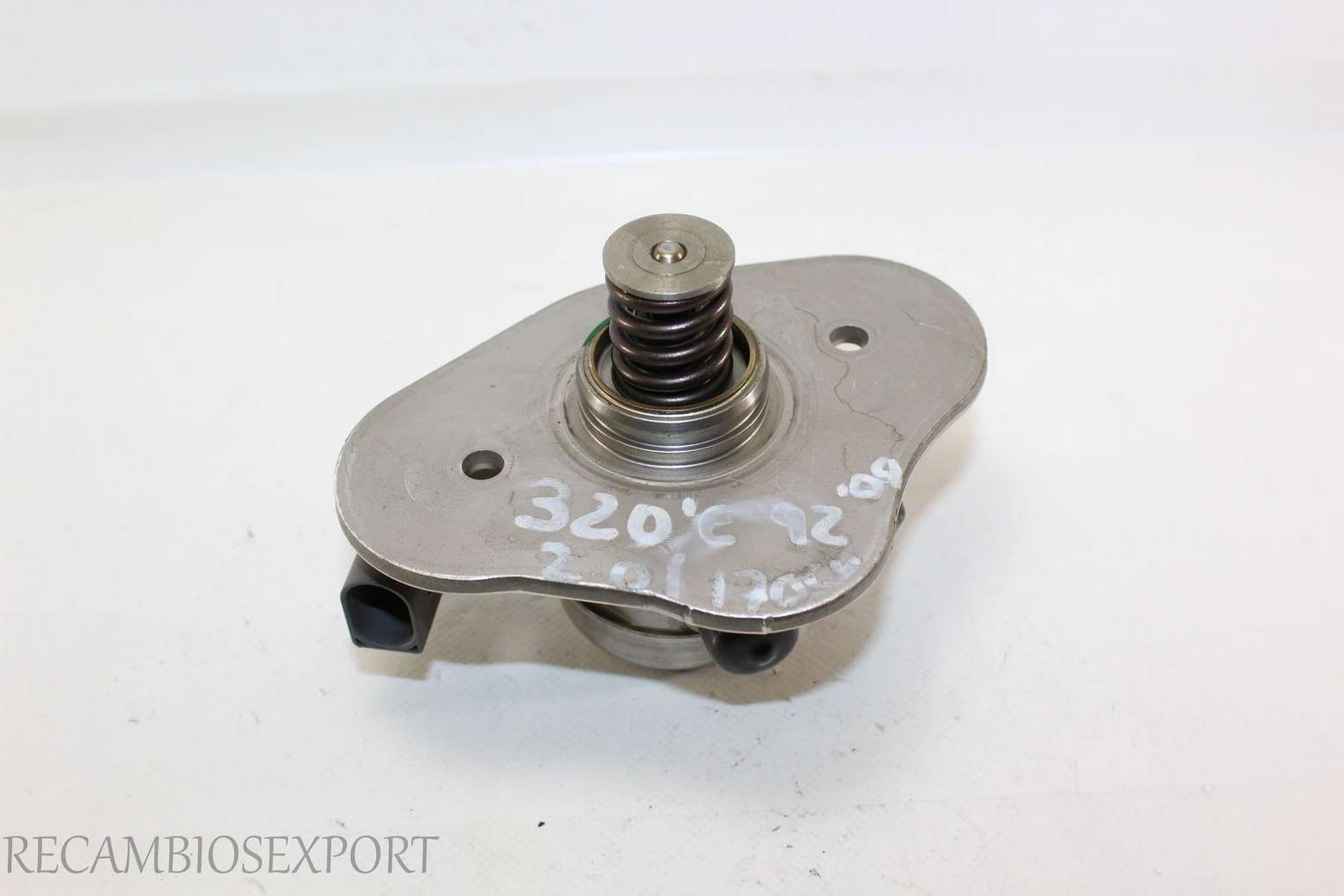 Bomba de combustible BMW E81 E92 13517562473 1351 7562473 Bosch 0261520142 0 261 520 142 - foto 2