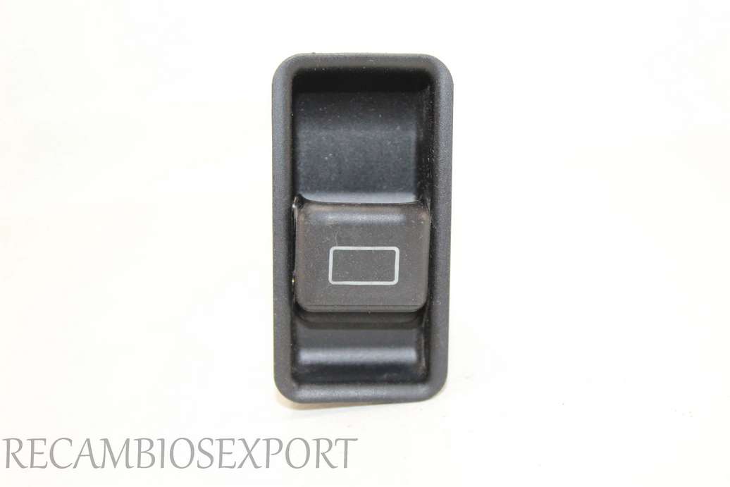 Interruptor de interior lámpara Mercedes W210 2108203410 - foto 1