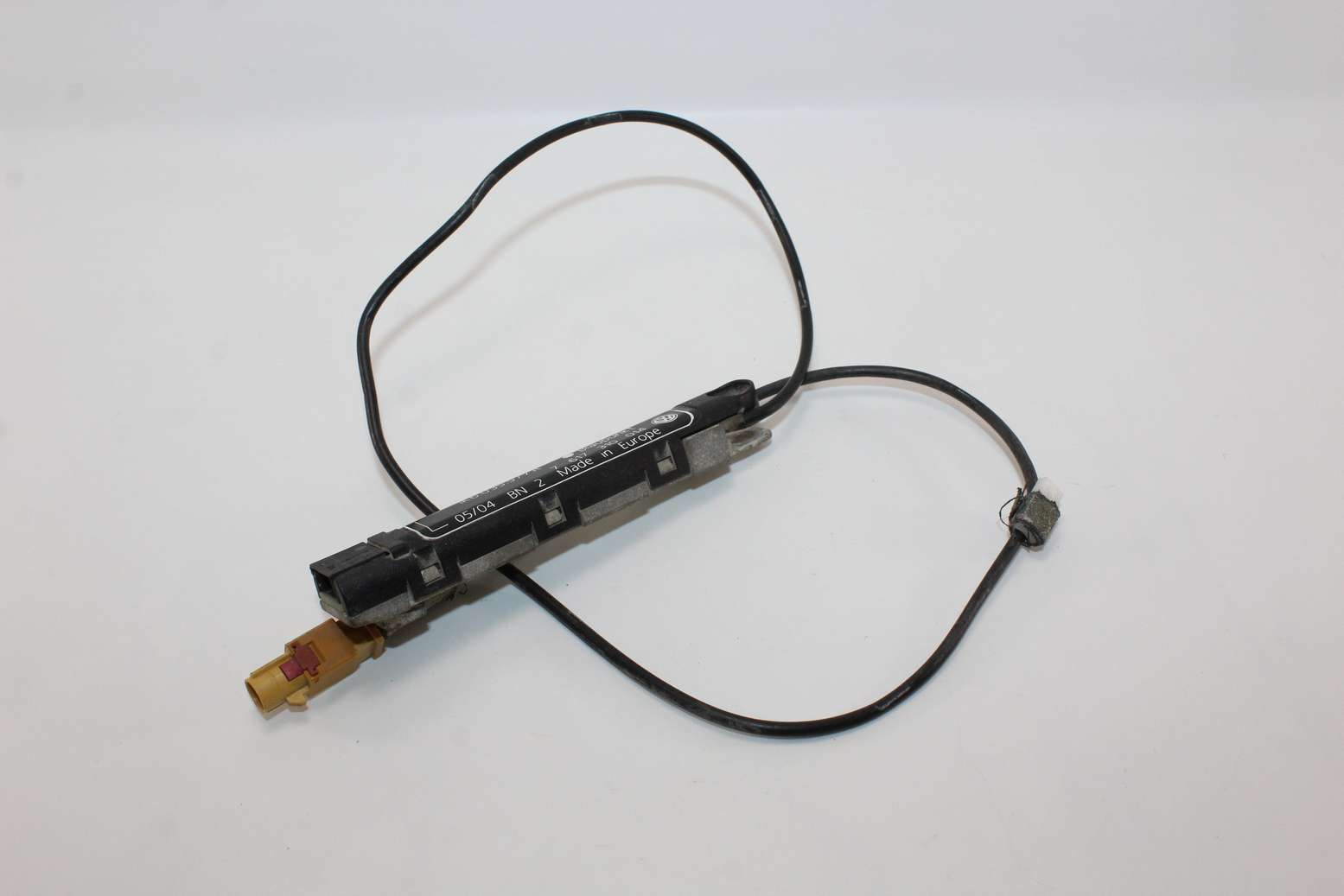 Antena de amplificador VW Golf 1K6035577R 1K6.035.577.R 7617310014 7 617 310 014 - foto 1