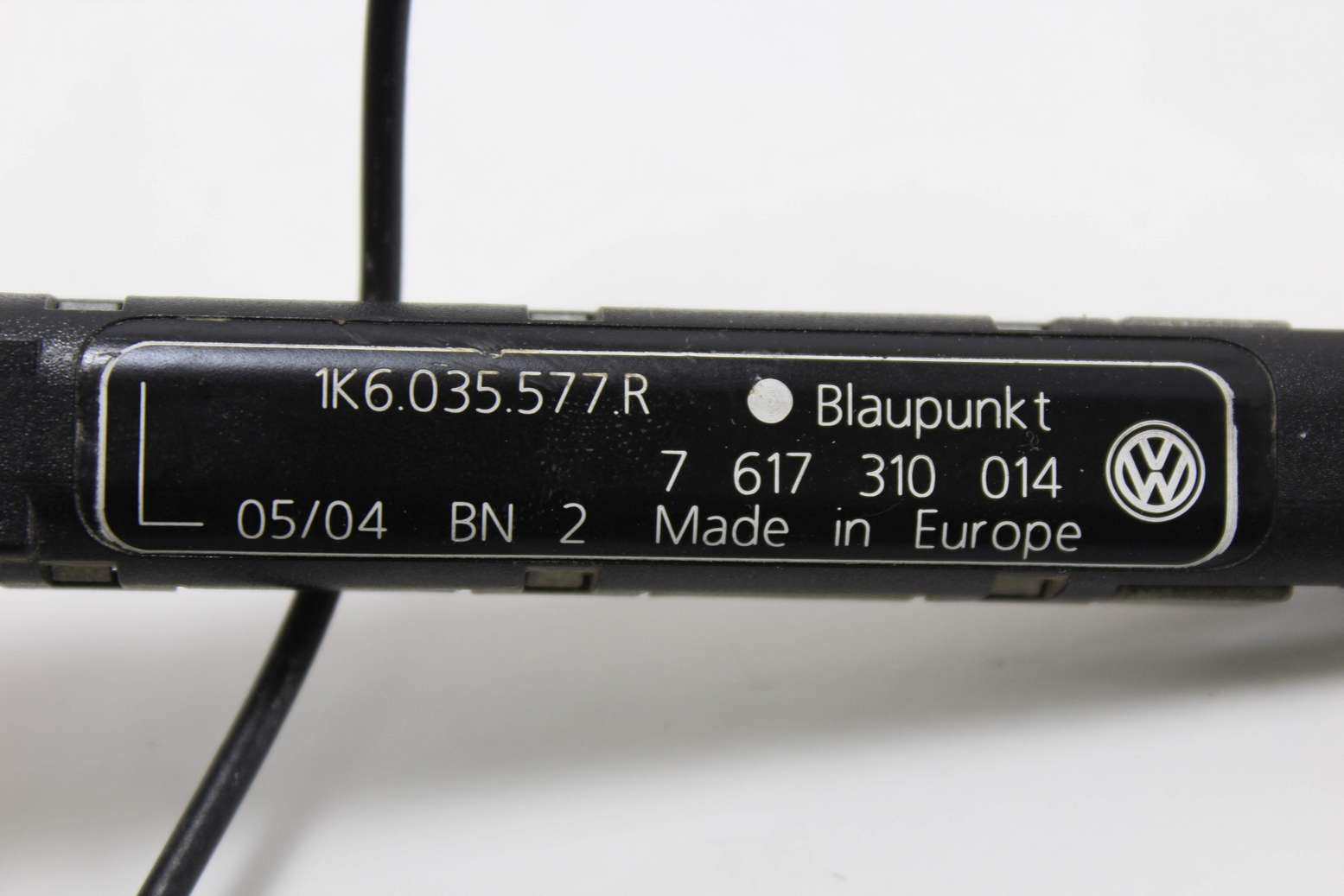 Antena de amplificador VW Golf 1K6035577R 1K6.035.577.R 7617310014 7 617 310 014 - foto 2